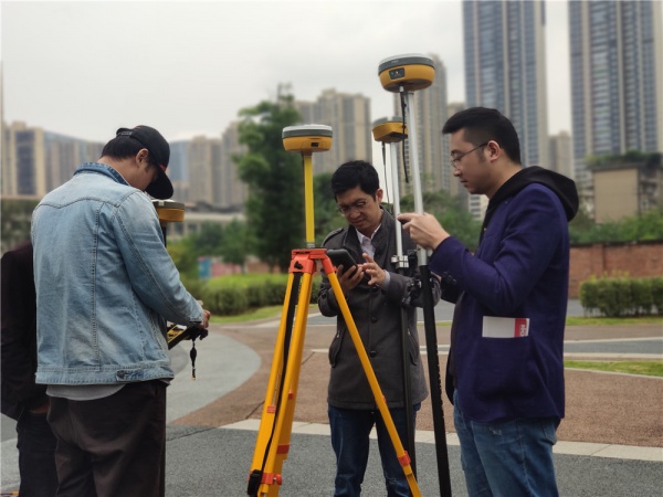 房建测量培训班学习RTK测量放线